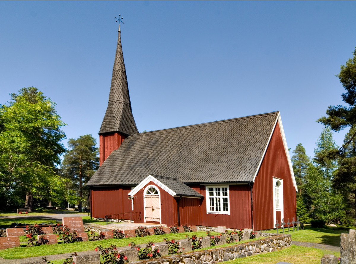 Kempeleen vanha kirkko kuuluu Suomen vanhimpiin puukirkkoihin. Kuva: Sari Karvonen/Kempeleen seurakunta
