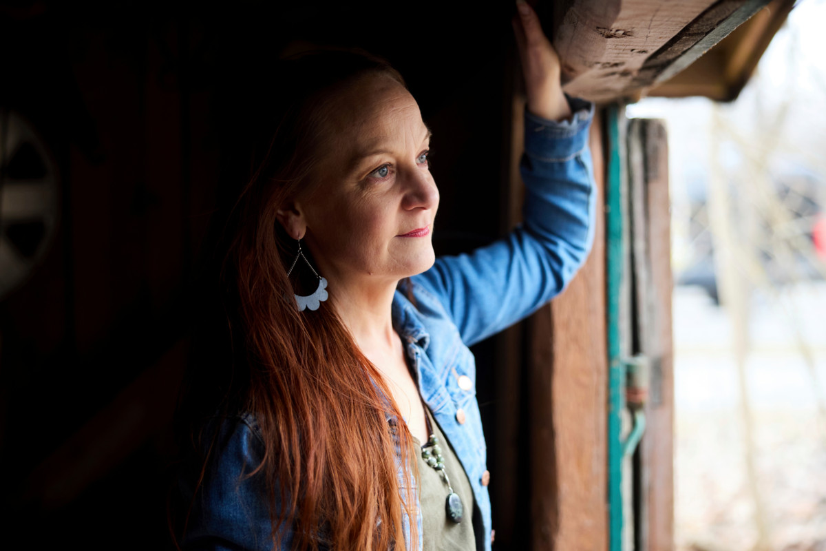 Kuusi tietokirjaa kirjoittaneen Miia Moision mielestä ihmissuhteet ovat ihmisyytemme korkeakoulu.