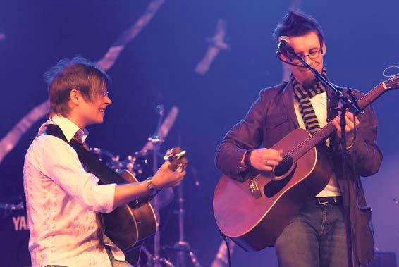 Pekka Laukkarisen ja Matti Laitisen lapsenpäivän konserteissa myös lapset saavat soittaa, laulaa ja leikkiä. Konsertteja on Hakunilan, Hämeenkylän, Länsimäen ja Rekolan kirkoissa.