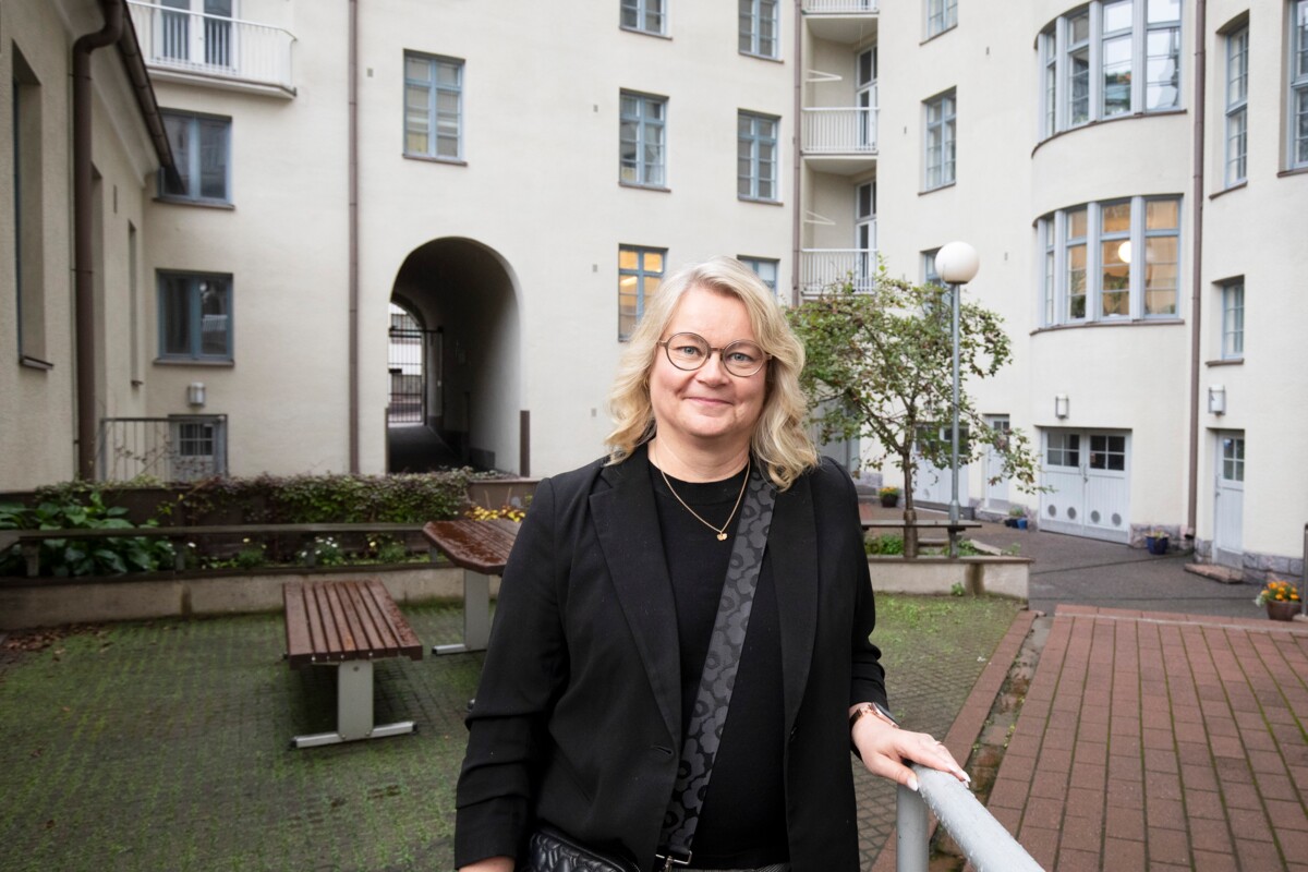 Haagan kirkkoherra Mari Mattsson kuuluu Neljäs linja 18:n aktiiviseen asukastoimikuntaan ja toimii myös asukasedustajana taloyhtiön hallituksessa.