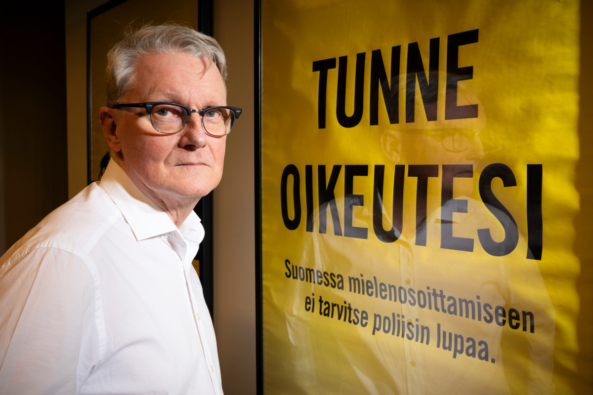 Frank Johansson aloitti Amnestyn Suomen osaston toiminnanjohtajana 30 vuotta sitten. Työ on usein raskasta, mutta hän ei ole turtunut maailman vääryyksiin.