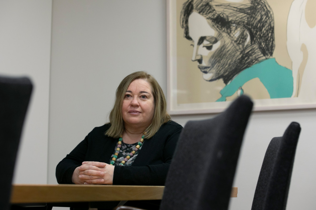 Diakonissa Satu Ahosen vetämä depressiokoulu kokoontuu Helsingin tuomiokirkkoseurakunnan tiloissa Bulevardilla.