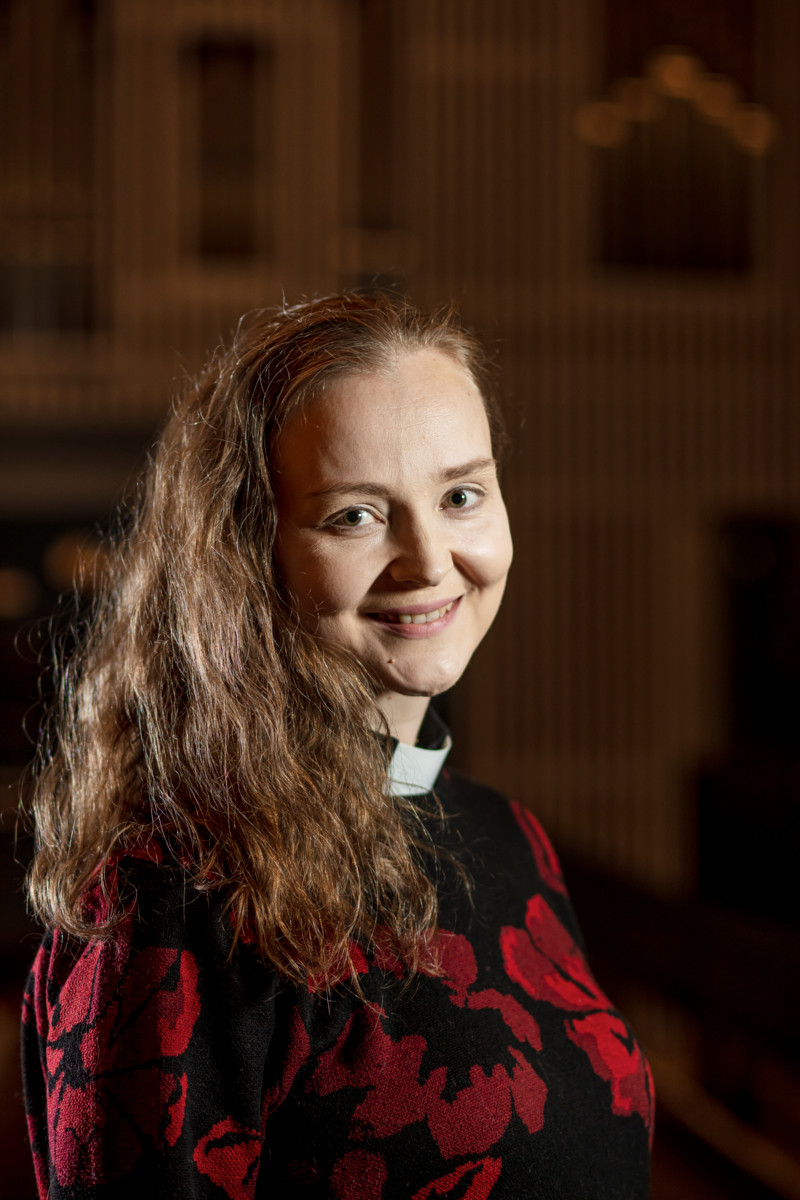 Katja-Maaria Kaskinen sanoo, että haluaa pappina olla matkakumppani ja mahdollistaja.