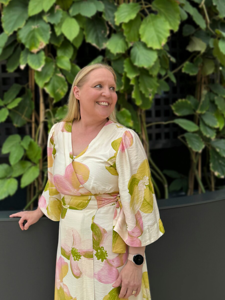 Hanna Ranssi-Matikaisen kokemuksen mukaan parisuhteen keskeiset kysymykset, perusongelmat ja -taidot ovat nousseet entistä selkeämmin esiin. Kuva Mari Aarnio