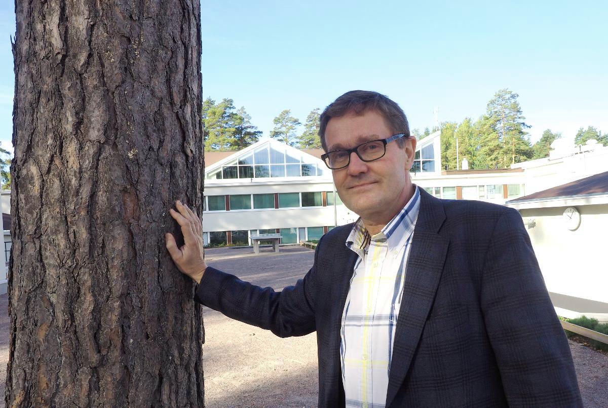 Tapiolan koulun remontti on valmis. Rehtori Heikki Pihkala on tyytyväinen.