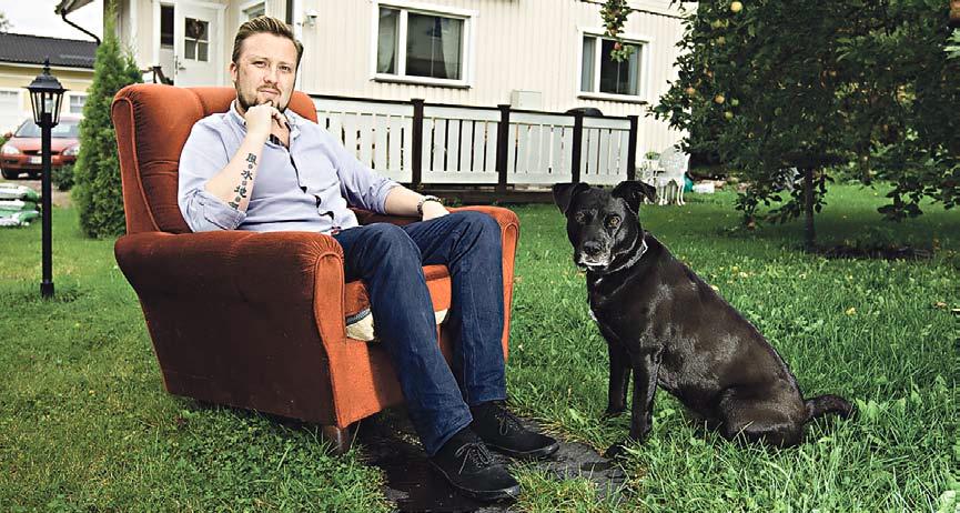 Teemu Malva, 31, oppi isältään rumpujen soiton alkeita.