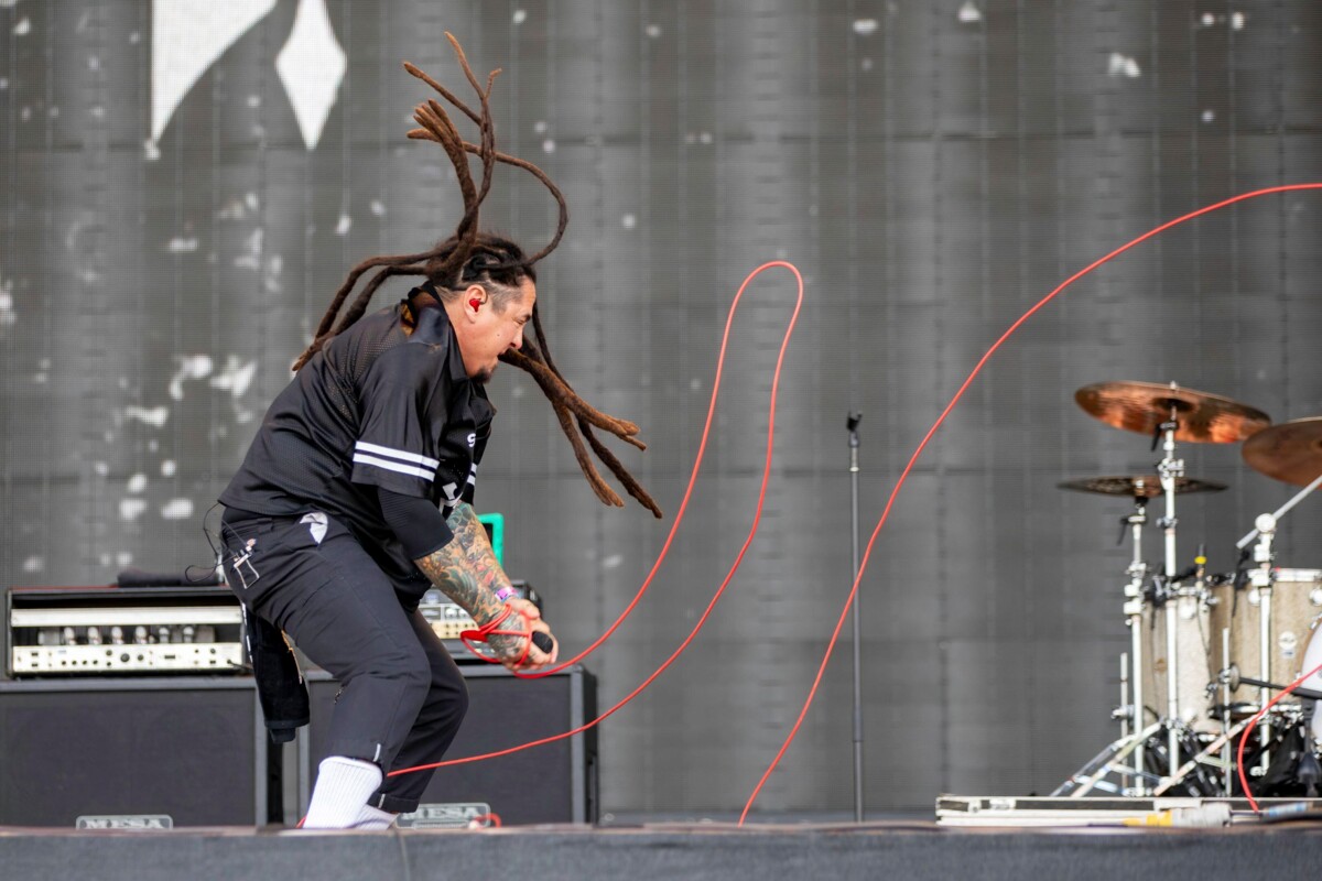 P.O.D.:n solisti Sonny Sandoval toi lavalle vauhtia ja energiaa, joka tarttui myös yleisöön. Kuva: Izzy Clayton