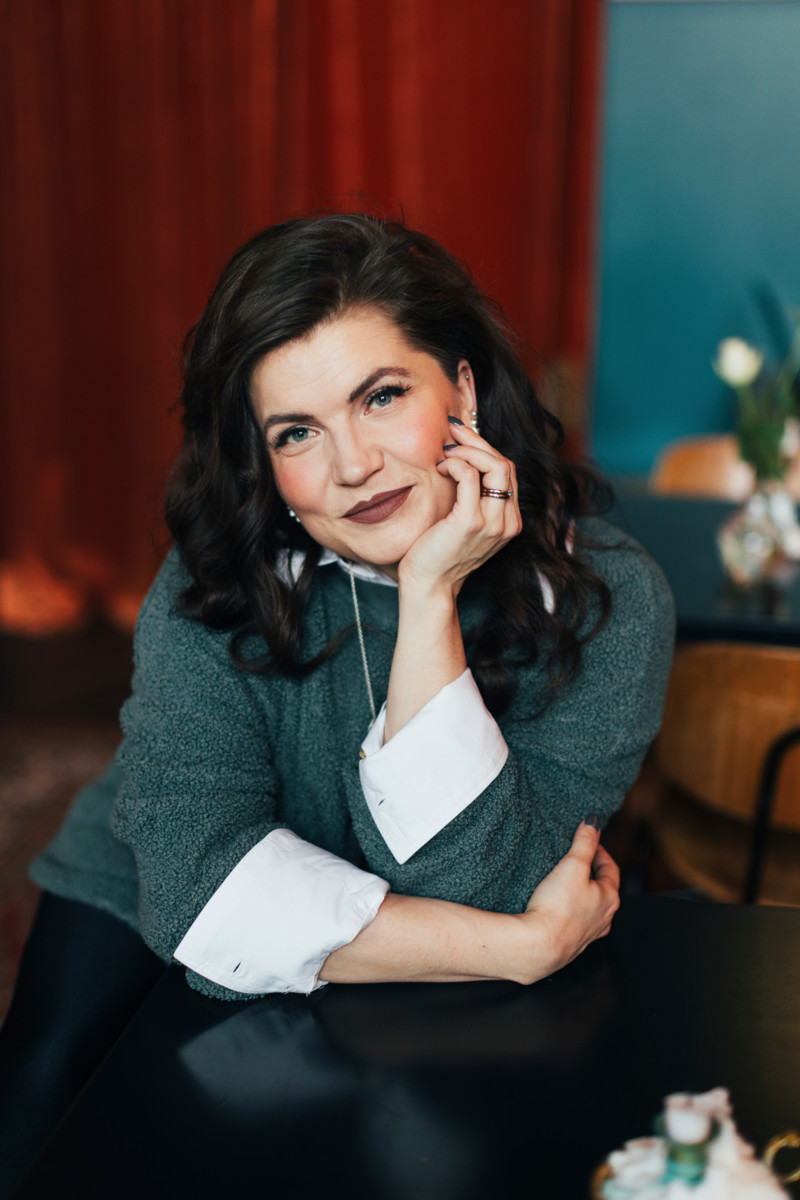 Suvi Teräsniska tekee iltalaululevyjä ihmisille, jotka kaipaavat rauhoittumista eri elämänvaiheissa.