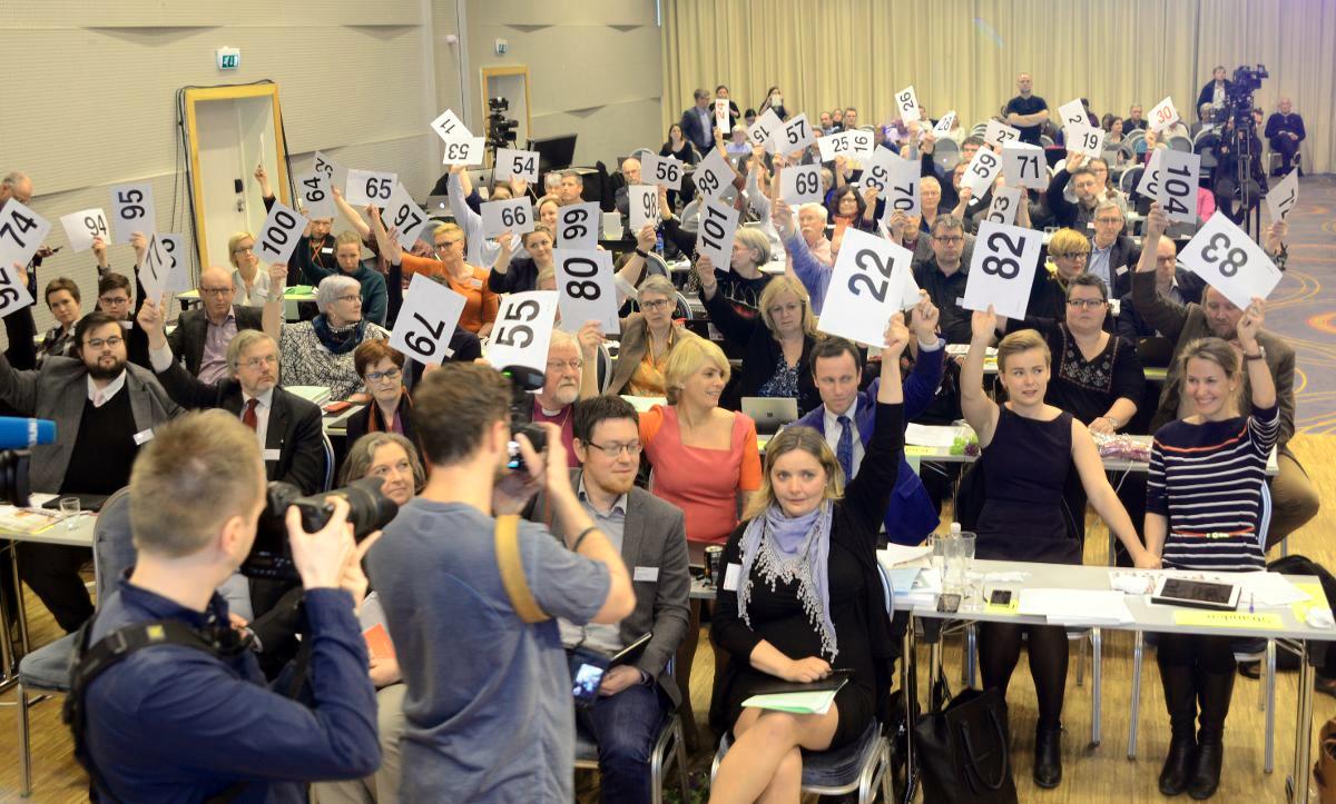 Norjan kirkolliskokous päätti huhtikuussa, että kirkko voi vihkiä samaa sukupuolta olevia pareja. Kuva: Kirkebilder / Den norske kirke
