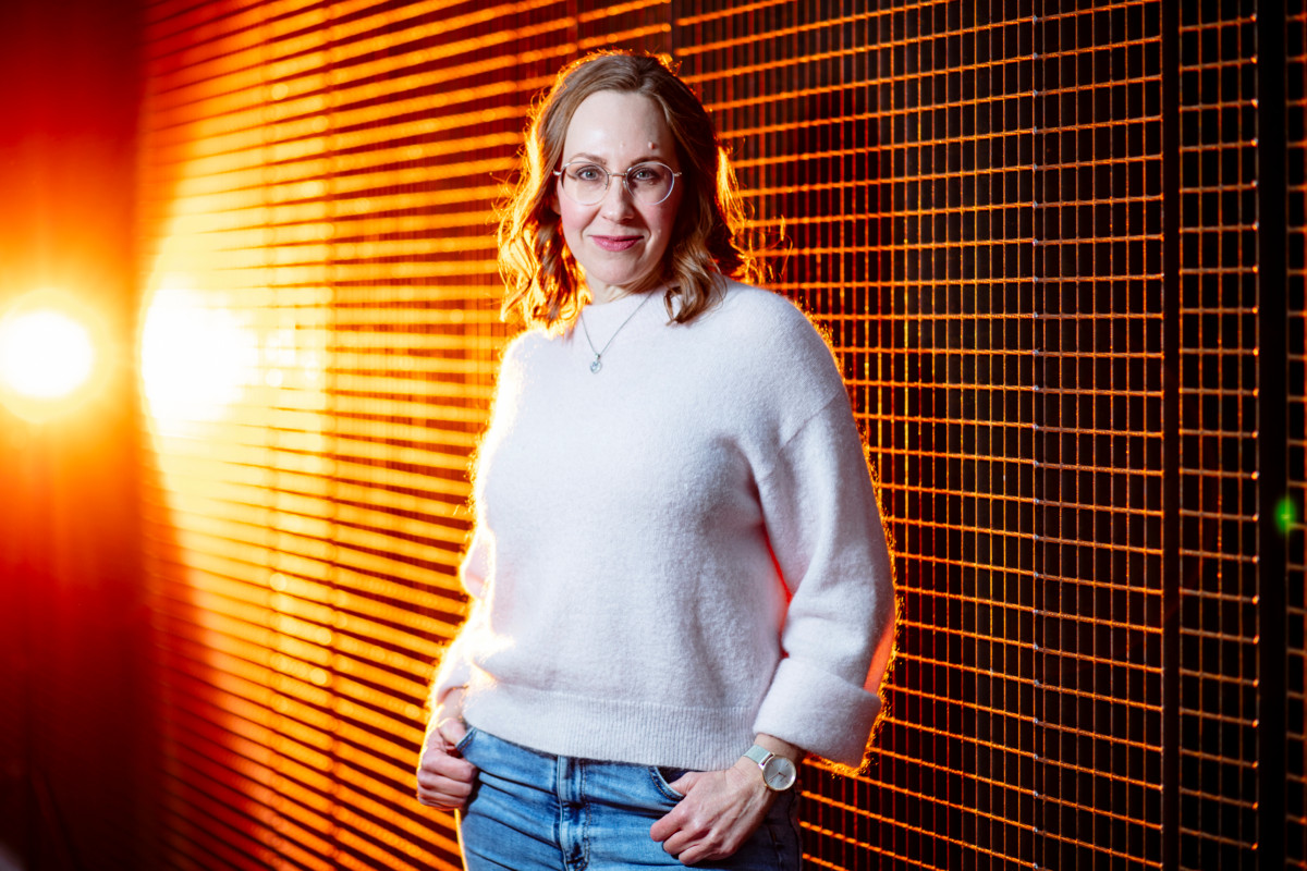 Eveliina Lauhion mukaan manifestointiin voi liittyä kiitollisuuspäiväkirjan pitämistä, voimalauseita ja pyrkimys itsensä kehittämiseen. 