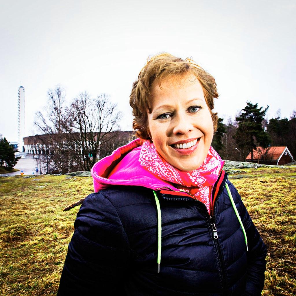 Sanna Aarto on harrastanut voimistelua melkein koko ikänsä ja on mukana heinäkuun jättimäisessä voimistelufestivaalissa Helsingissä.