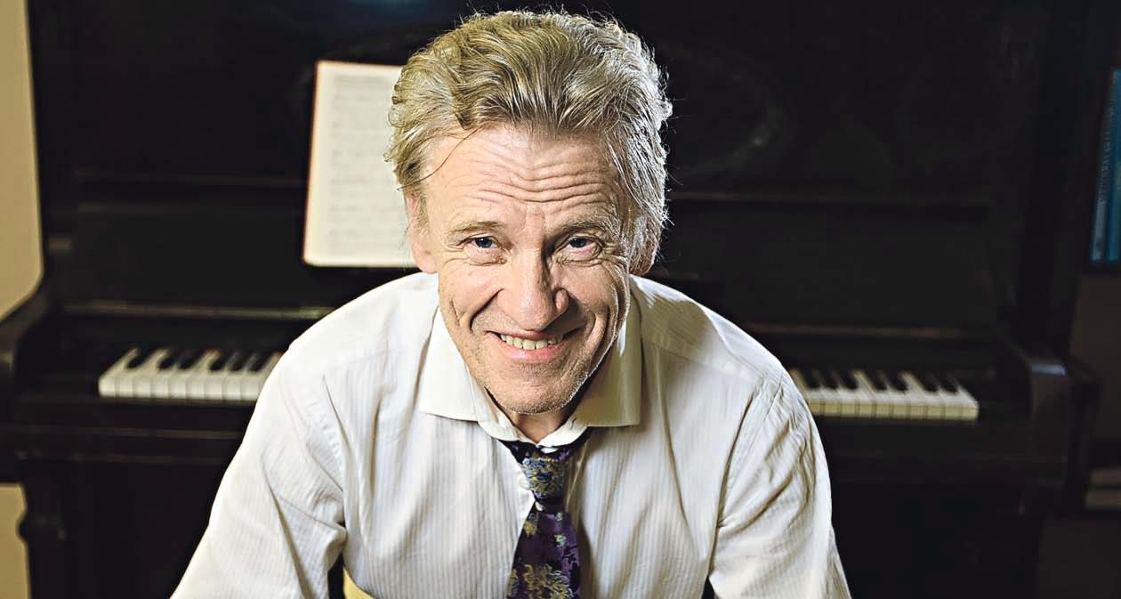 Pietari Jääskeläisen, 65, piano on lapsuudenkodista Ristvuoren pappilasta.