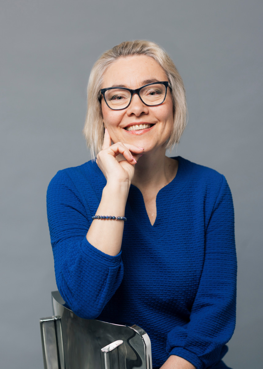 ”Vanhempaa ei tarvitse hylätä, mutta älä hylkää myöskään itseäsi”, Katja Myllyviita sanoo. Kuva Vilja Harala