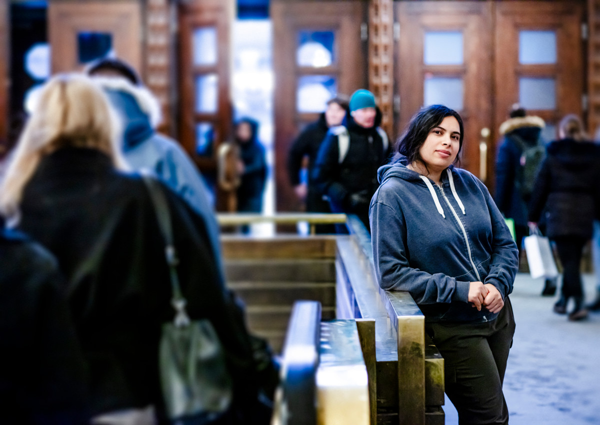 Sara Al Husainin mielestä kenenkään ei tarvitse hyväksyä syrjintää ja huutelua, mutta niihin ei pidä jumittua vaan jatkaa entistä vahvempana eteenpäin. 