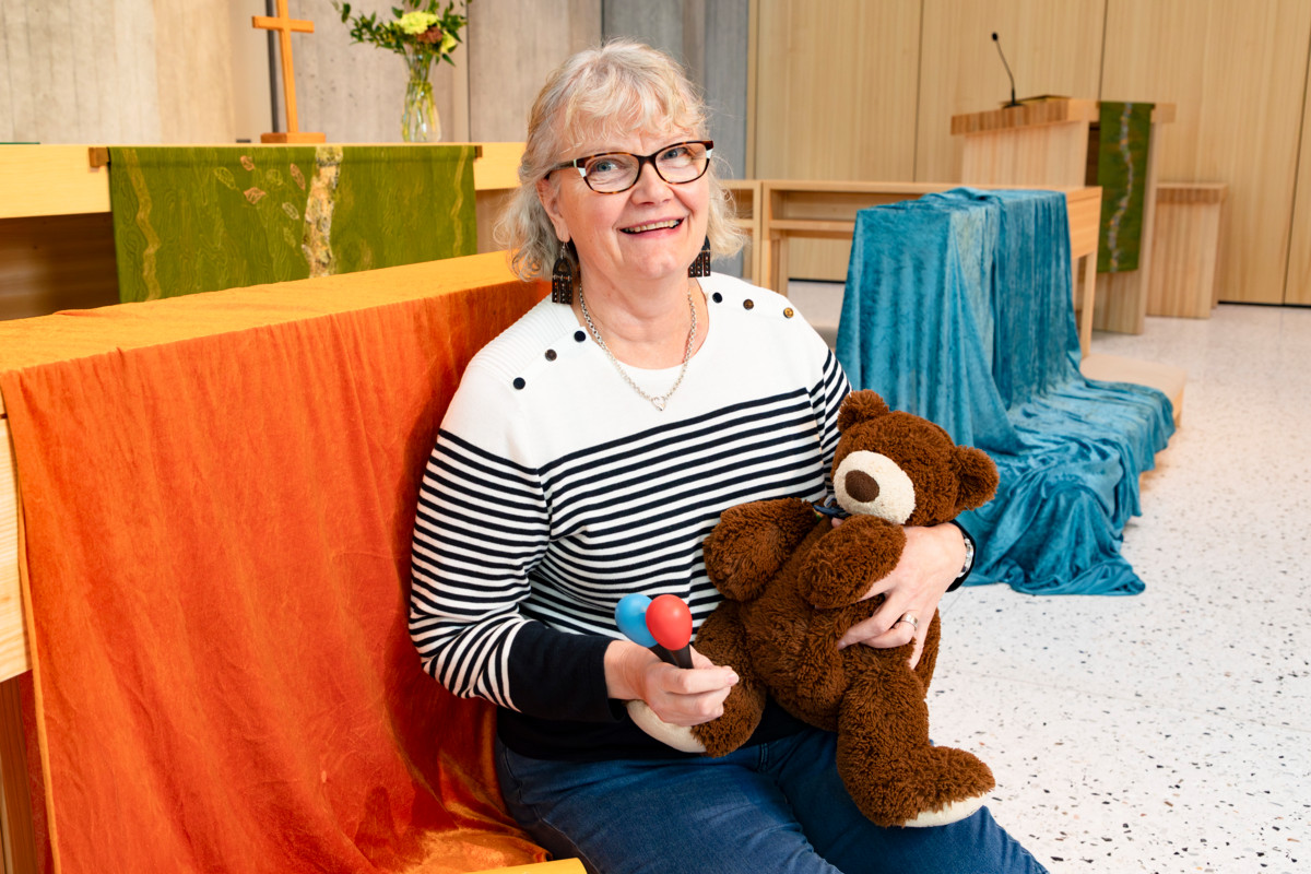 Päivi Romula toimii varhaiskasvatuksenohjaajana Tikkurilan seurakunnassa.