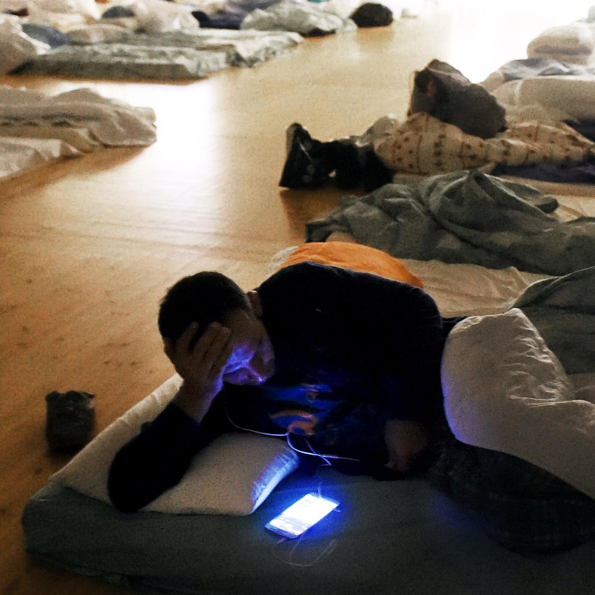 Irakilainen 23-vuotias Alaa Al-Badi pakeni Irakista kumiveneellä Turkin kautta Kreikkaan ja majoittui 5. syyskuuta Mikael Agricolan kirkon kryptassa. Jussi Nukari / Lehtikuva