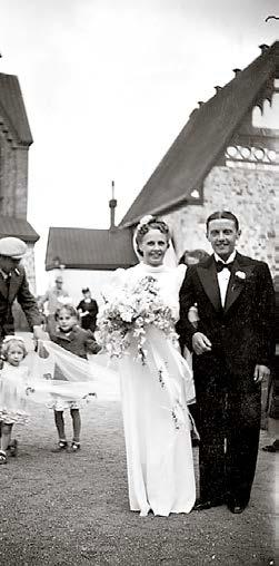 Edvin Wickströmin ja Hjördis Sundholmin häät vuonna 1941.