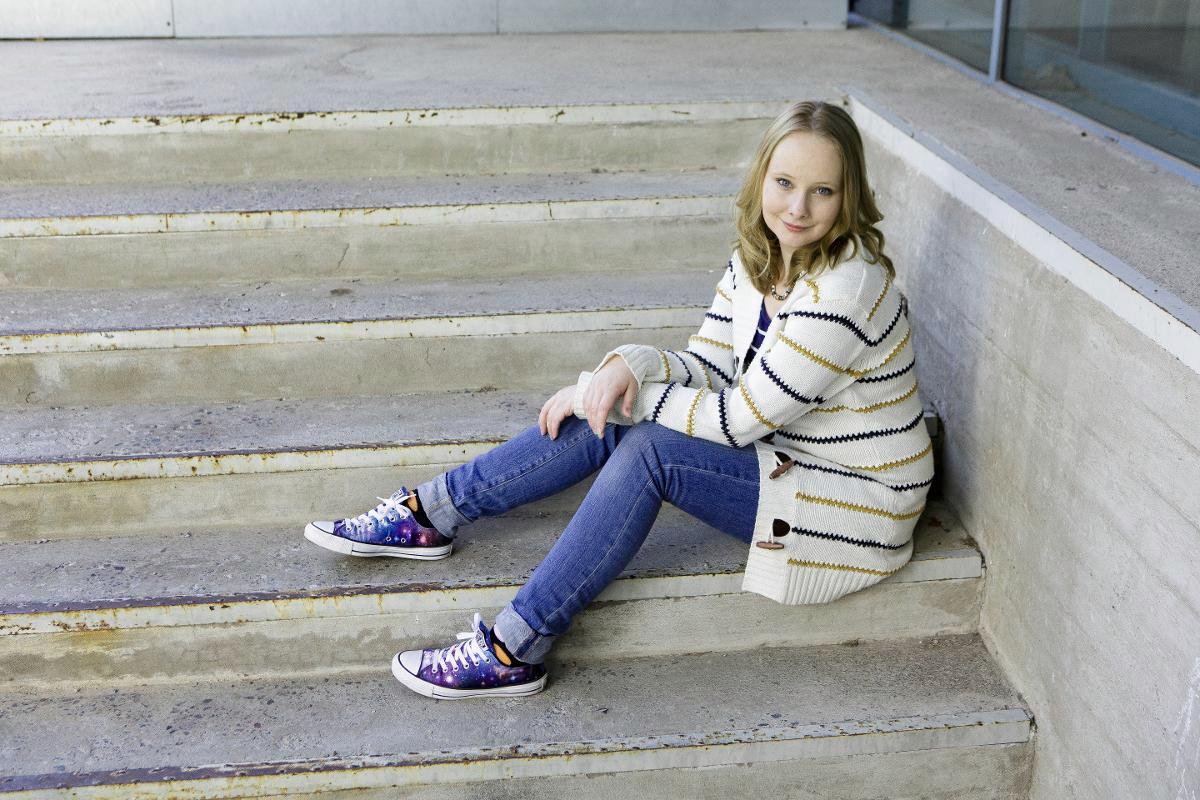 Anna Rukko kannustaa lapsia ja nuoria lähtemään mukaan päätöksentekoon. Kuva: Patrik Lindström