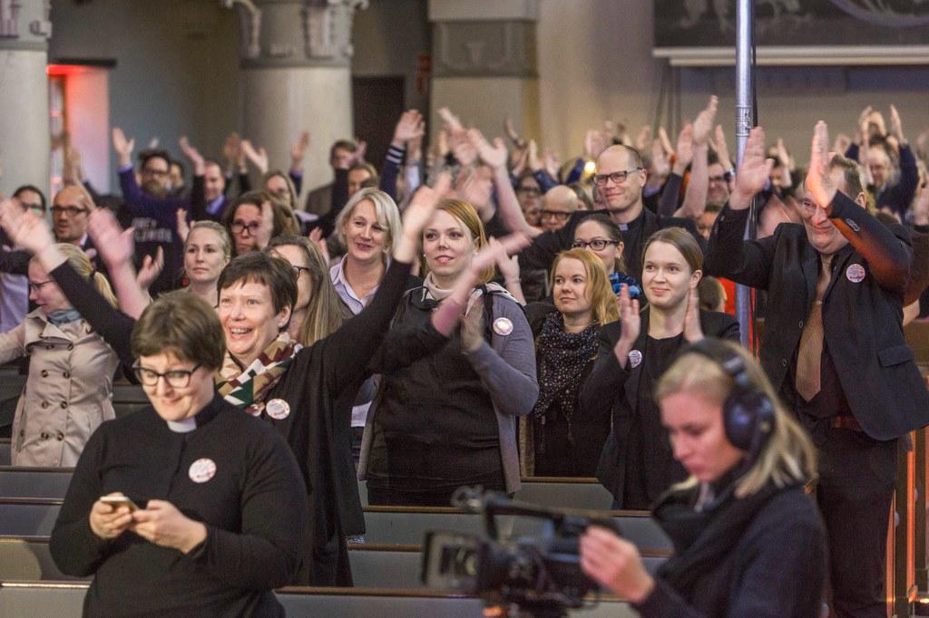 Luther Plus -tapahtuma veti Agricolan kirkon täyteen.