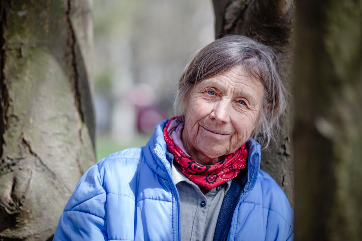 Cynthia Bourgeault on Yhdysvaltain episkopaalisen kirkon pappi. Viisauskoulu on hänen mielestään yhdenlainen yritys rakentaa siltaa kristinuskon mystisen, sisäisen ulottuvuuden ja sen opillisen kovan ulkokuoren välille. Kuva: Sirpa Päivinen