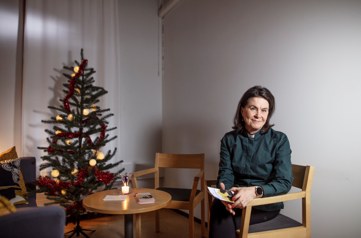 Korson seurakunnan johtava diakoniatyöntekijä Sirkka Väätäinen on huomannut, että ihmiset puhuvat nykyään avoimemmin kaikenlaisista asioista, esimerkiksi mielenterveydestä.