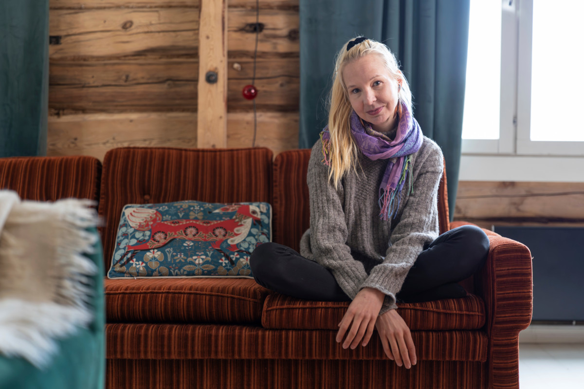 Muutto pohjoiseen ja rauhallisempi elämänmeno auttoivat Maria Paldaniusta parantumaan anoreksiasta. Nykyisin hän asuu Oulussa. Hänet kuvattiin Hailuodossa Paldaniuksen suvun juurilla.