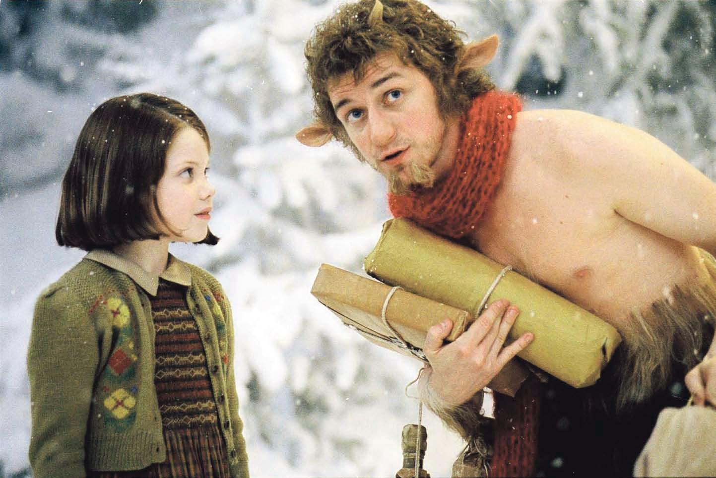 C. S. Lewisin Narnia-kirjoista on tehty myös suosittuja elokuvasovituksia.