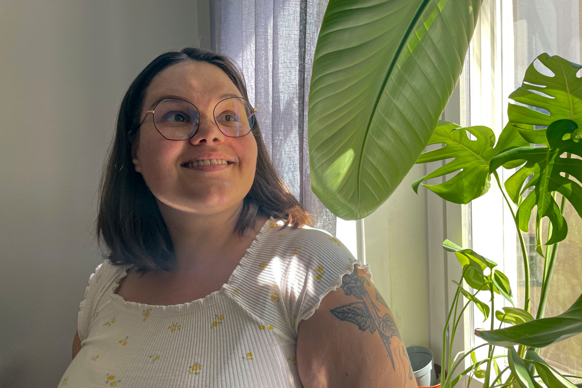 “Vaikka olen asiantuntijan roolissa, olen iloinen, että olen saanut hyvää palautetta siitä, että en feikkaa. En teeskentele olevani eri ihminen kuin olen, koska usein sen voi heti aistia”, Anna Taavitsainen sanoo.