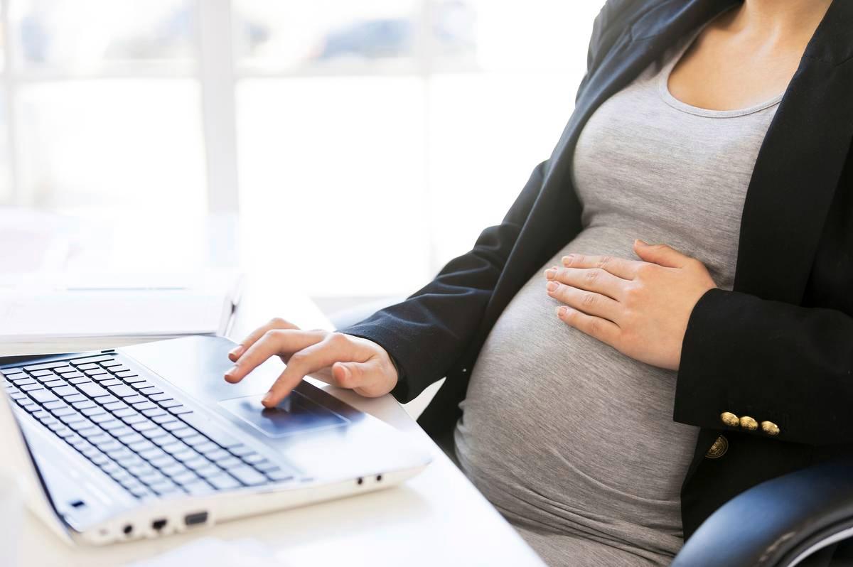 Raskaussyrjintä oli yksi palkitun hankkeen esiin tuomista epäkohdista. Kuva: iStock.