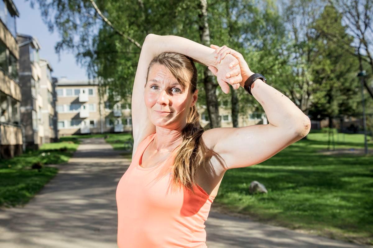 Katja on nyt 42-vuotias, opiskelee, käy töissä ja treenaa. Viime vuonna hänestä tuli myös mummi.