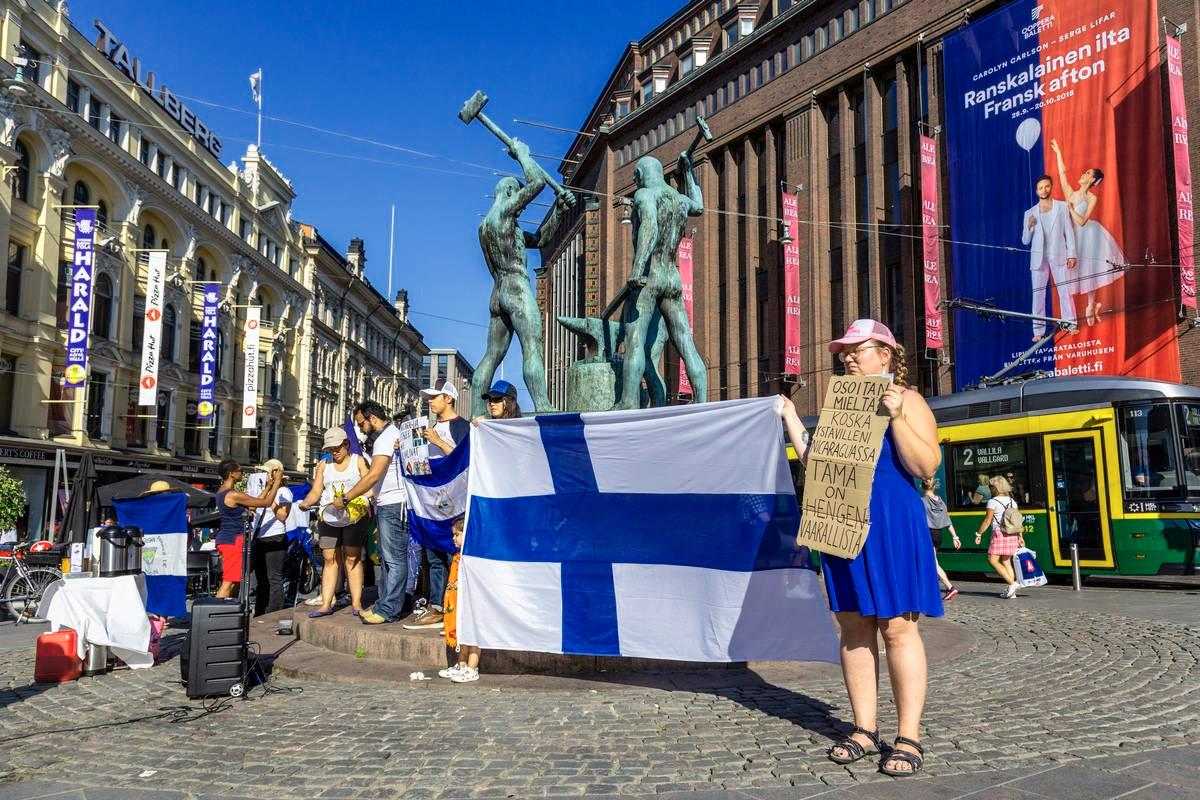 Suomalaiset tukivat Nicaragualaisia ystäviään.