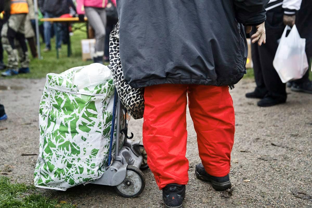 Helsingin asunnottomien yö järjestettiin viime vuonna Dallapenpuistossa.