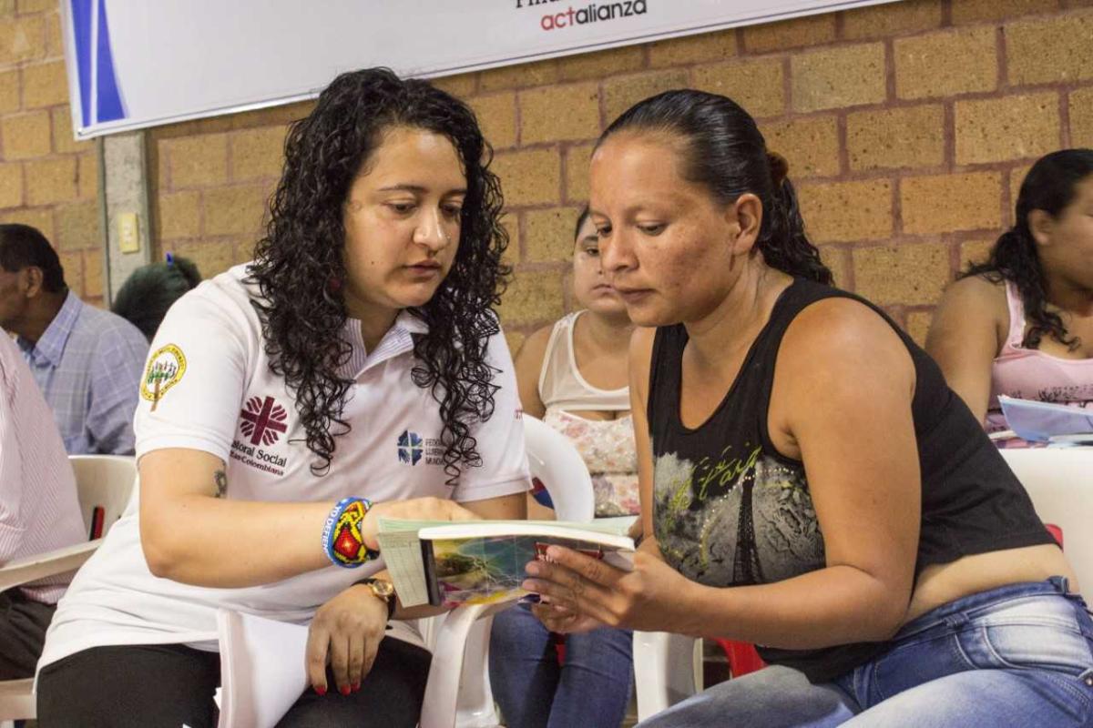 Luterilainen maailmanliitto kouluttaa ja tukee Kolumbiaan tulleita venezuelalaispakolaisia.