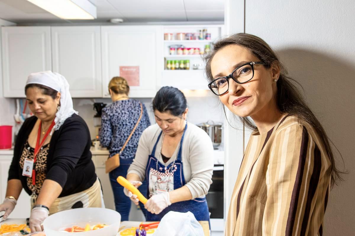 Kun Maria Dorofte tuli Suomeen vuonna 2011, hän yllättyi nähdessään kadulla kerjäävät romanit.