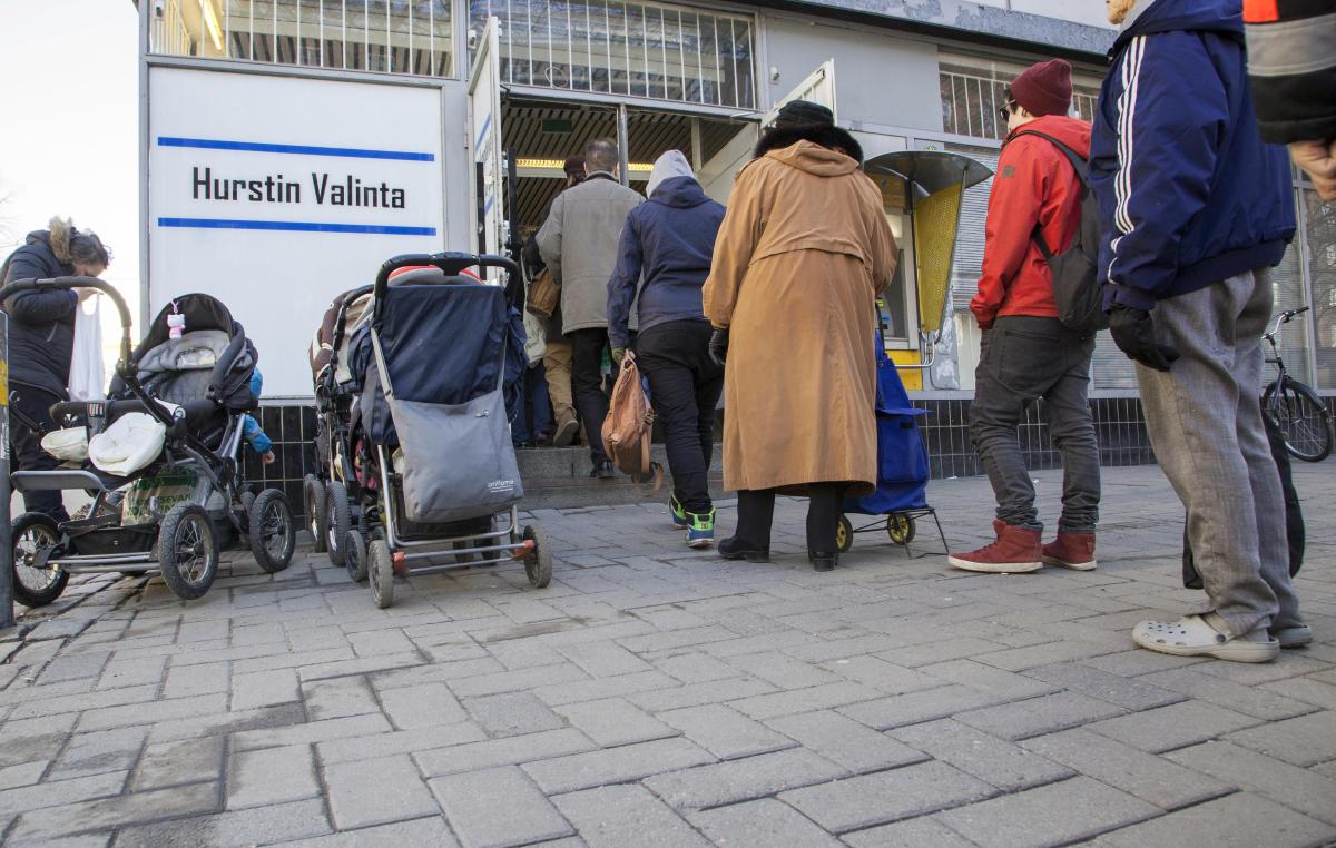 Ei Jeesus köyhäilyä ihaile, mutta Raamatussa rahalla on suunta. Se ei ole vain oma itse, vaan lähimmäinen. Kuva: Matti Karppinen