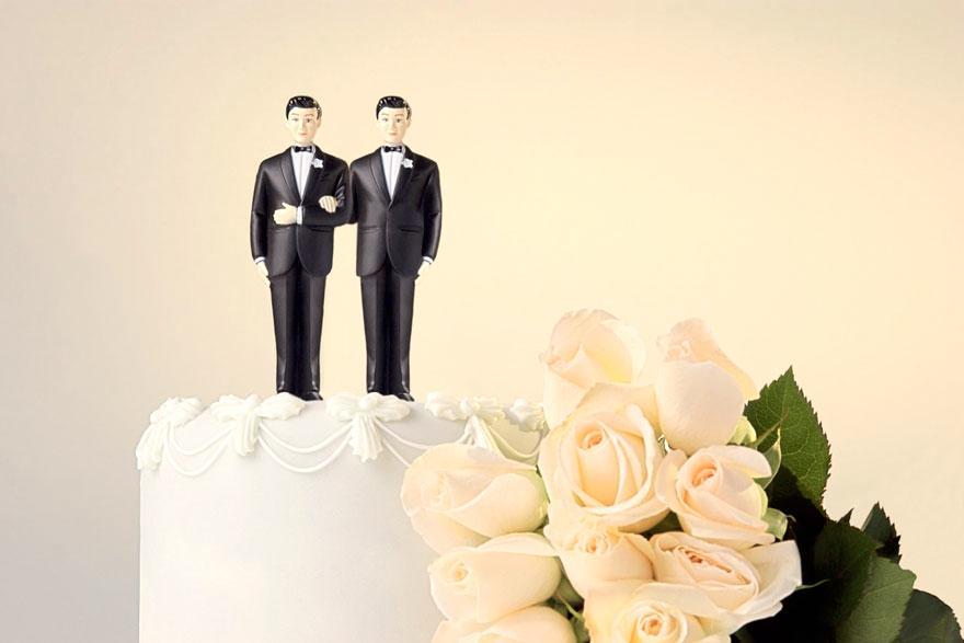 Keskustelua tasa-arvoisen avioliittolain vaikutuksista kirkkoon käydään parhaillaan. Kuva: Thinkstock