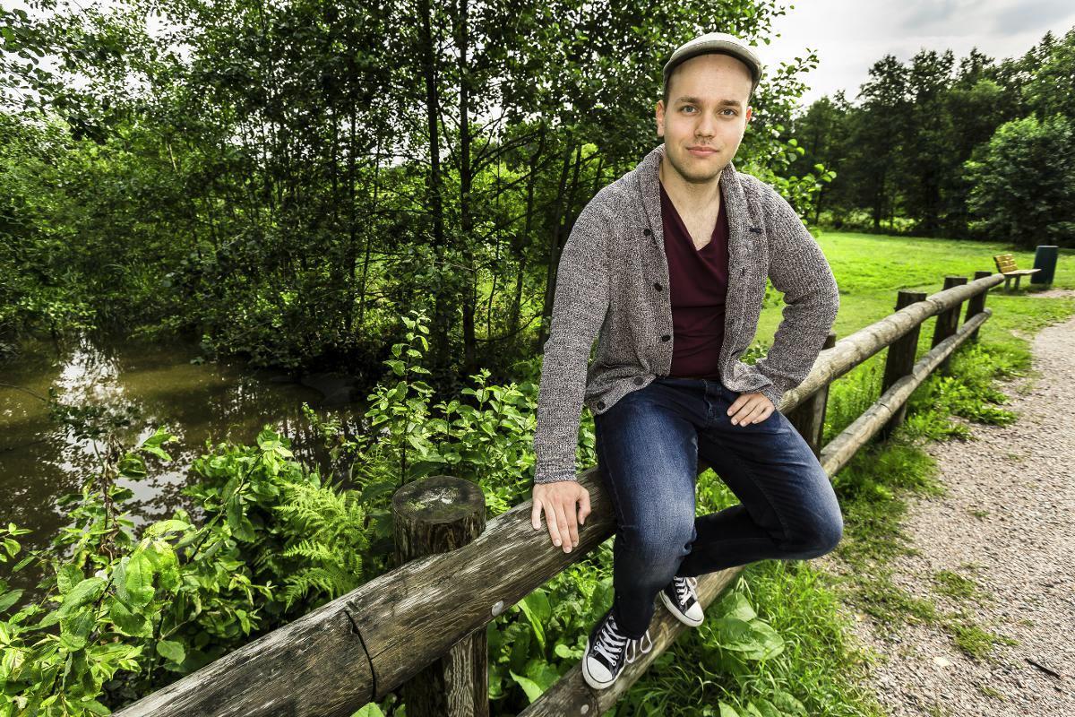 Peter Torikalla, 20, kokemusta monenlaisista vapaaehtoistehtävistä seurakunnassa. Hän on Espoon yhteisen kirkkovaltuuston ja Espoonlahden seurakuntaneuvoston uusi jäsen. Kuva: Jukka Granstrom