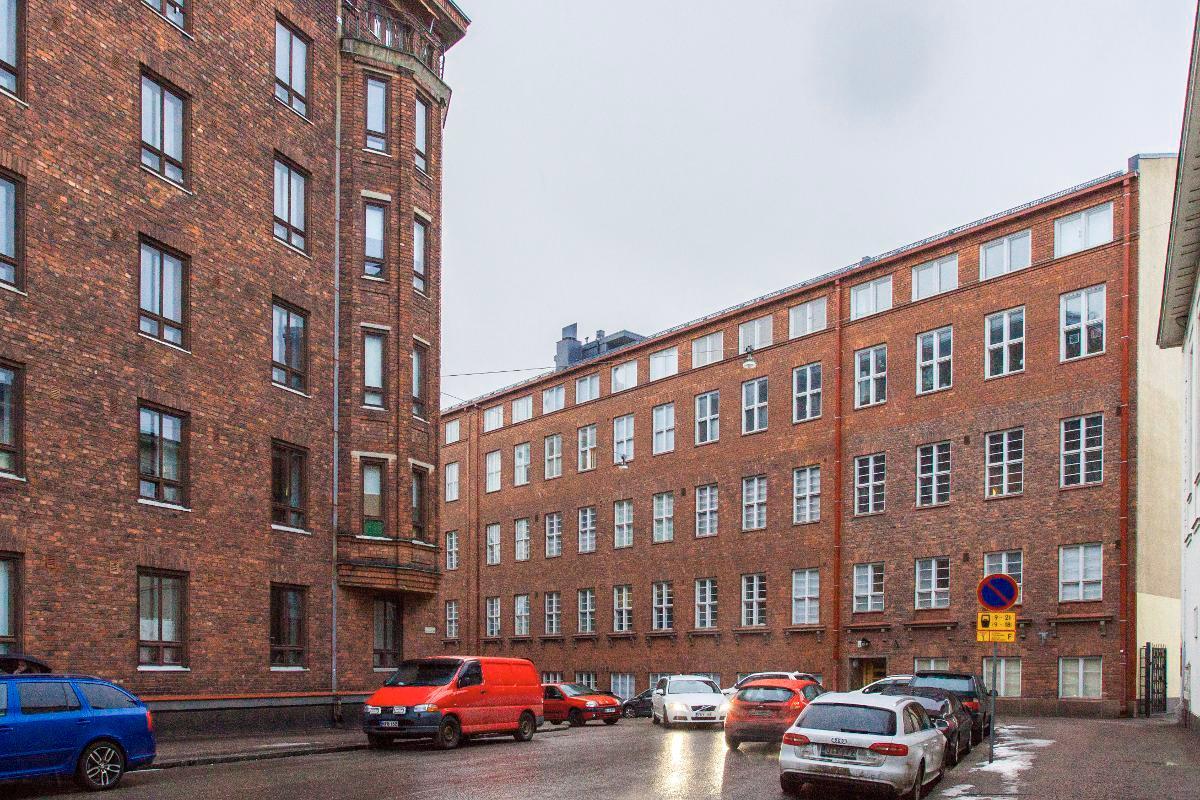 Suomen islamilainen neuvosto on joutunut luopumaan Etu-Töölössä Apollonkatu 10:ssä sijaitsevista toimitiloistaan.