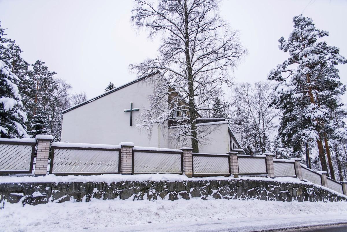 Pyhän Annan lastenkirkko suljettiin sisäilmaongelmien vuoksi kokonaan syksyllä 2015.