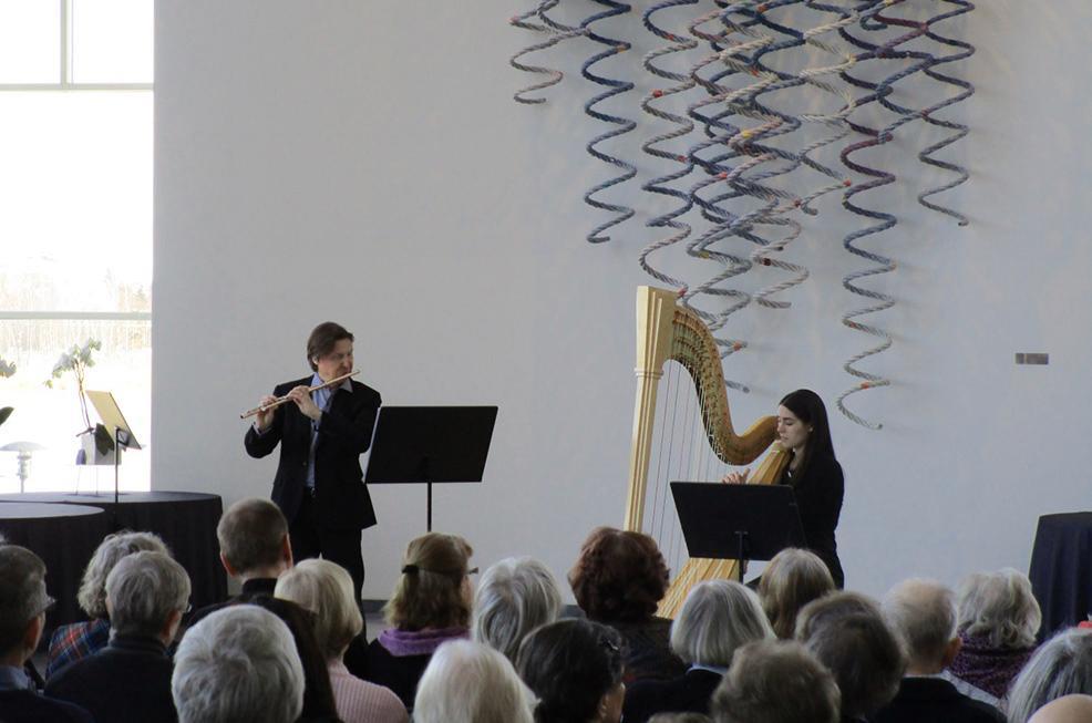 Kansallisoopperan lämpiökonsertti. Stefania Saglietti, harppu ja Timo Pulakka, huilu. Kuva: Heidi Horila  