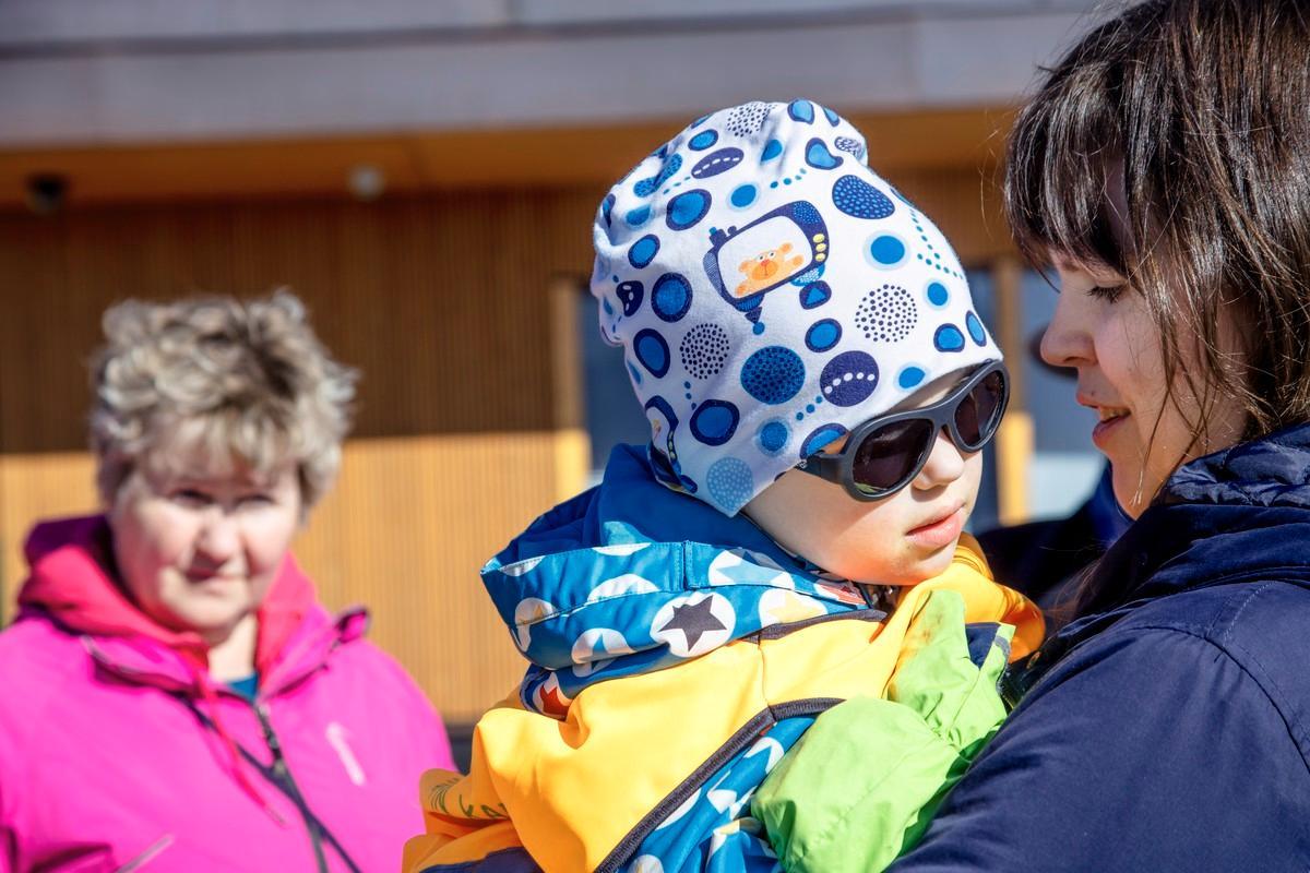 Pinja Virtanen kertoo, että päiväkerho antaa myös äidille hengähdystauon.