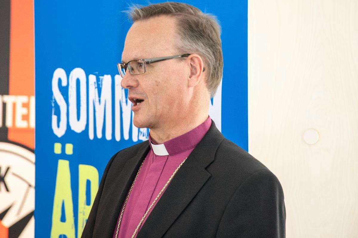 Piispa Tapio Luoma luottaa seurakuntien harkintaan turvapaikkapäätösten lukemisessa.
