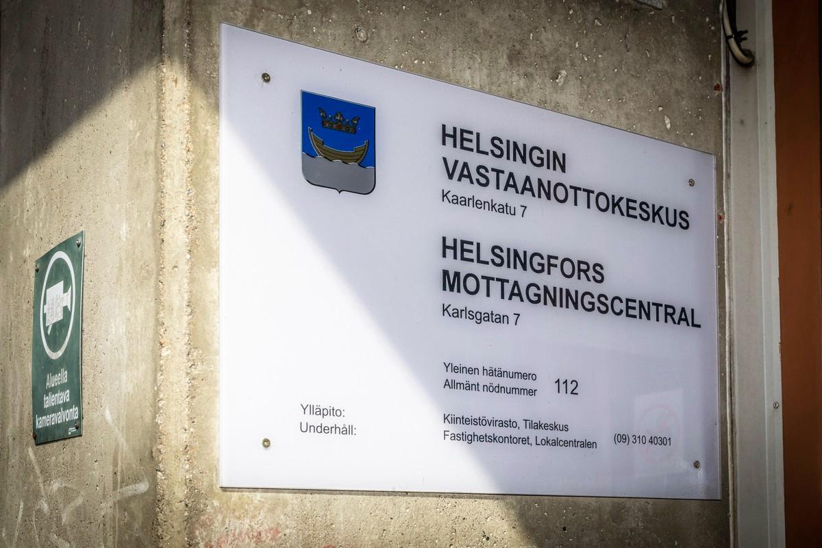 Helsingin Kaarlenkadun vastaanottokeskus sulkee ovensa toukokuun lopussa ja Metsäläntien yksikkö huhtikuun loppuun mennessä.
