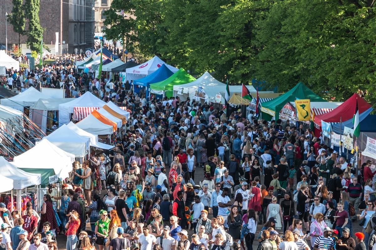 Fingon järjestämä Maailma kylässä -festivaali täyttää Kaisaniemen puiston ja Rautatientorin 25.–26.5.