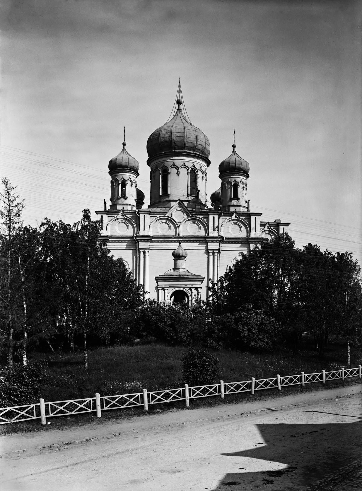 Suomenlinnan kirkko rakennettiin ortodoksikirkoksi.