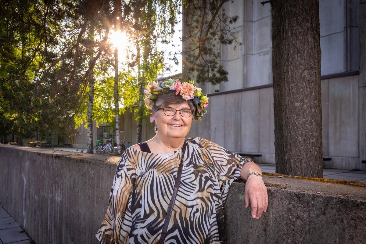 Liisa Kivekäs iloitsee siitä, että pyhäkoulunopettajan tehtävässä on vähän murheita ja paljon iloja.