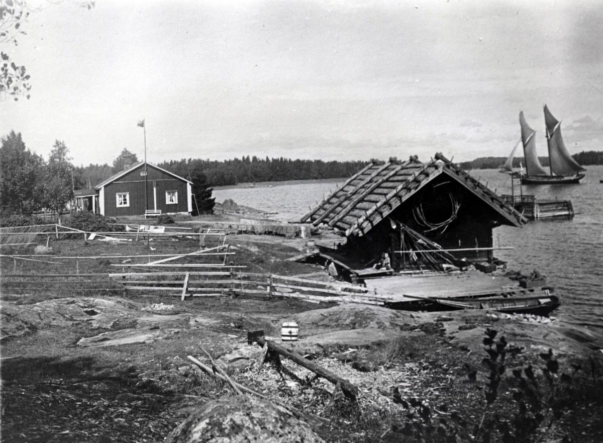 Pihapiiri noin vuonna 1910.