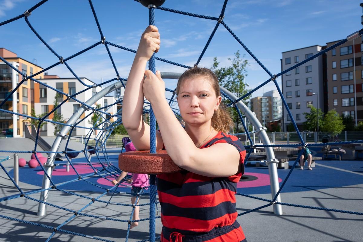 Sanna ei jäänyt yksin masennuksen kanssa. Nykyisin hän elää tavallista ja tasaista arkea pienen lapsen kanssa päivä kerrallaan.