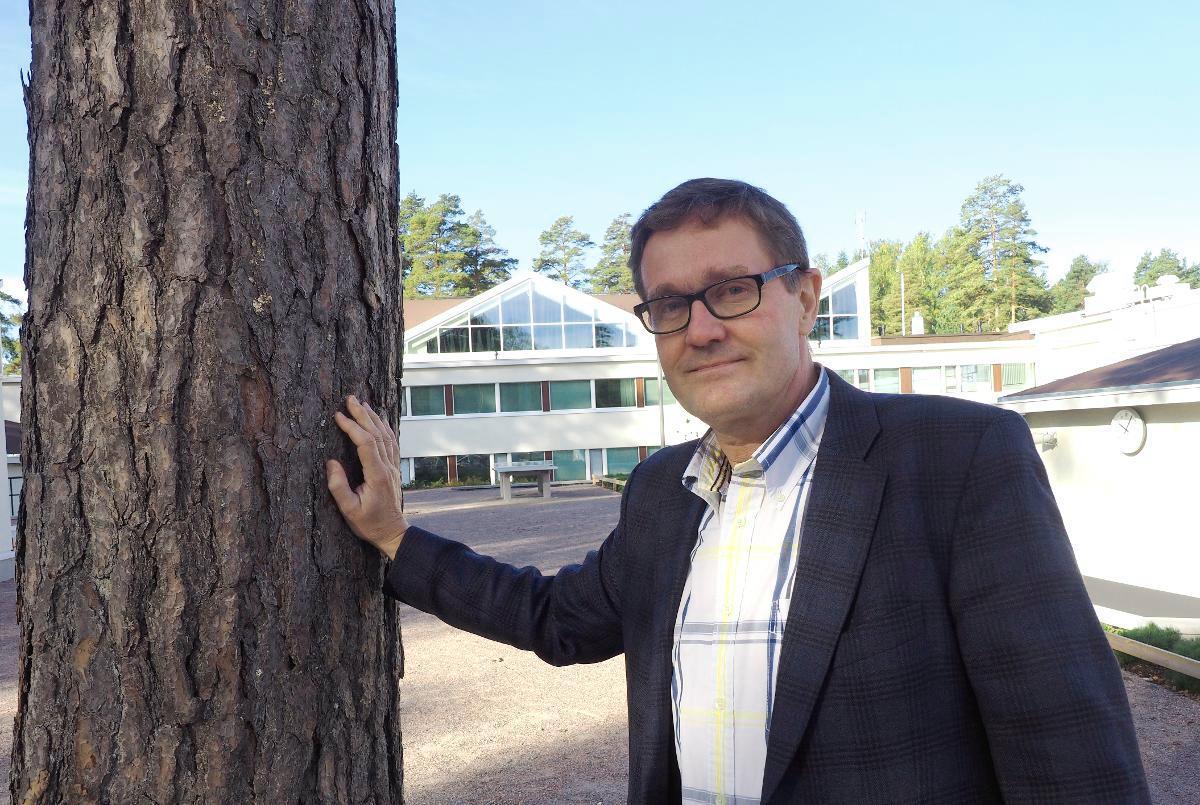 Tapiolan koulun remontti on valmis. Rehtori Heikki Pihkala on tyytyväinen.