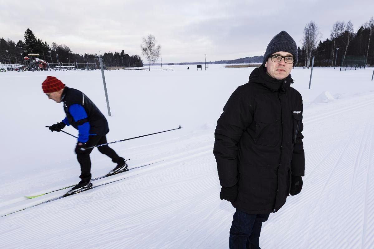 Esa Pigg. Espoon yhteisen kirkkovaltuuston uusi jäsen Karhusuolta. Kuva: Jukka Granstrom